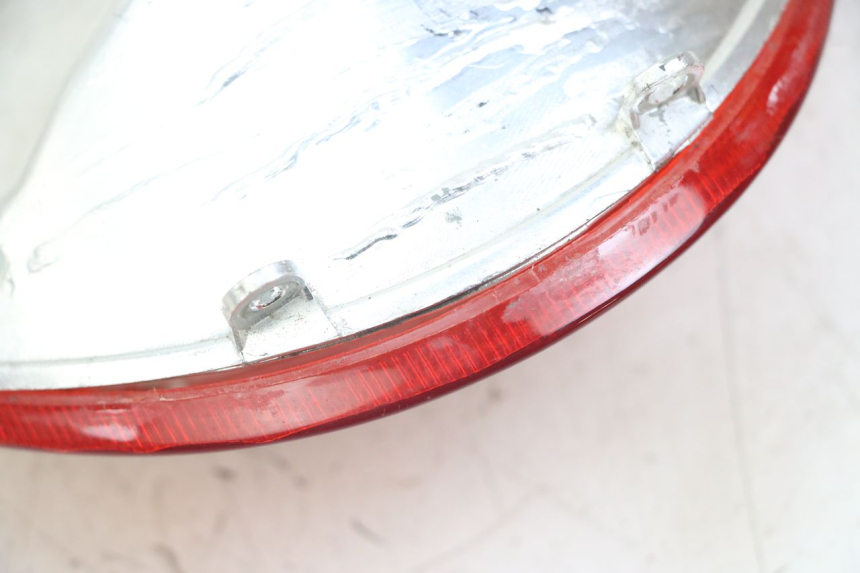 photo de RÜCKLICHT KYMCO AGILITY 4T 50 (2018 - 2022) - Zoom auf Gebrauchszustand