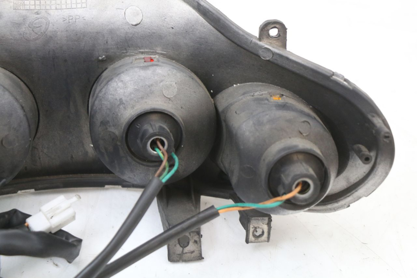 photo de RÜCKLICHT JONWAY AZTRAL 125 (2008 - 2017) - Oberflächenzustand und Material