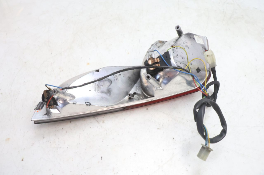 photo de RÜCKLICHT RECHTS APRILIA ATLANTIC S 125 (2010 - 2013) - Oberflächenzustand und Material