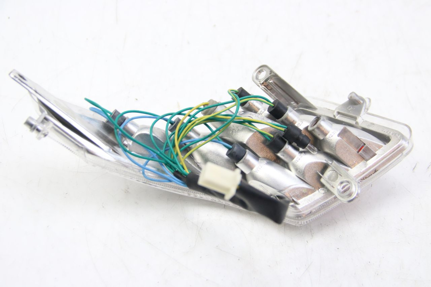 photo de RECHTES RÜCKLICHT PEUGEOT E-VIVACITY 1 (2012 - 2018) - Details der Befestigungspunkte