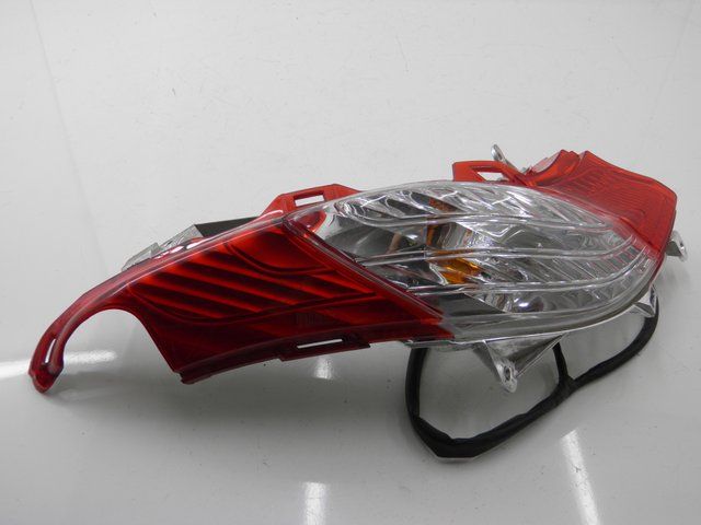 photo de RÜCKLICHT RECHTS HONDA FES S-WING SWING 125 (2007 - 2015) - Oberflächenzustand und Material