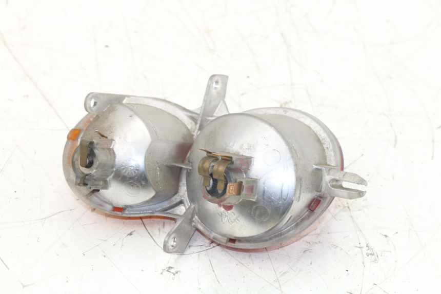 photo de RÜCKLICHT RECHTS MBK SKYLINER 125 (2001 - 2003) - Alternative Perspektive