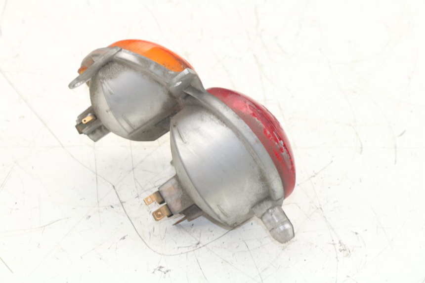 photo de RÜCKLICHT RECHTS MBK SKYLINER 125 (2001 - 2003) - Technische Nahaufnahme