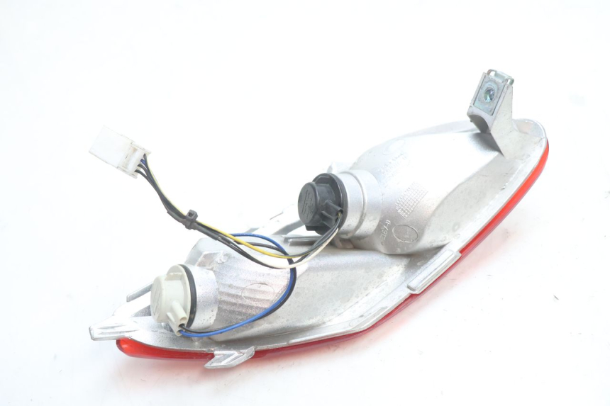 photo de RÜCKLICHT RECHTS PIAGGIO MP3 LT 300 (2010 - 2016) - Oberflächenzustand und Material