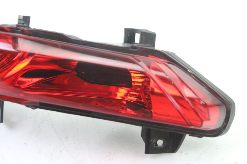 photo de RECHTES RÜCKLICHT PIAGGIO MP3 500 (2014 - 2017) - Alternative Perspektive