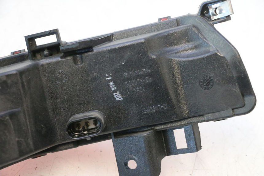 photo de RÜCKLICHT RECHTS PIAGGIO MP3 500 (2016 - 2018) - Alternative Perspektive