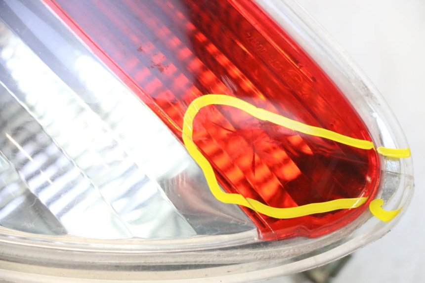 photo de RÜCKLICHT RECHTS PIAGGIO MP3 125 (2006 - 2014) - Weitere Ansicht des Artikels