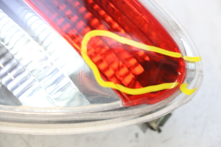 photo de RÜCKLICHT RECHTS PIAGGIO MP3 125 (2006 - 2014) - Charakteristische Merkmale
