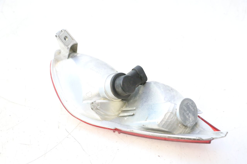 photo de RECHTES RÜCKLICHT PIAGGIO MP3 500 (2011 - 2015) - Details der Befestigungspunkte
