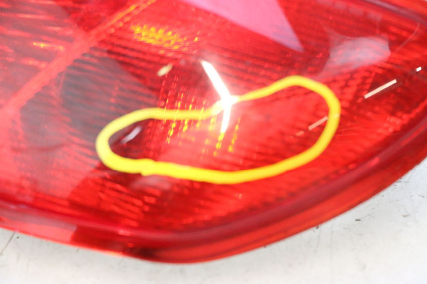 photo de RECHTES RÜCKLICHT PIAGGIO MP3 500 (2011 - 2015) - Kennzeichnungen und Originalreferenzen