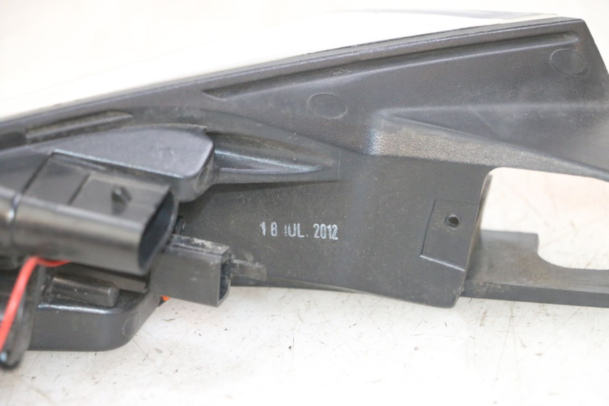 photo de RÜCKLICHT RECHTS PEUGEOT SATELIS 125 (2013 - 2018) - Zoom auf Gebrauchszustand