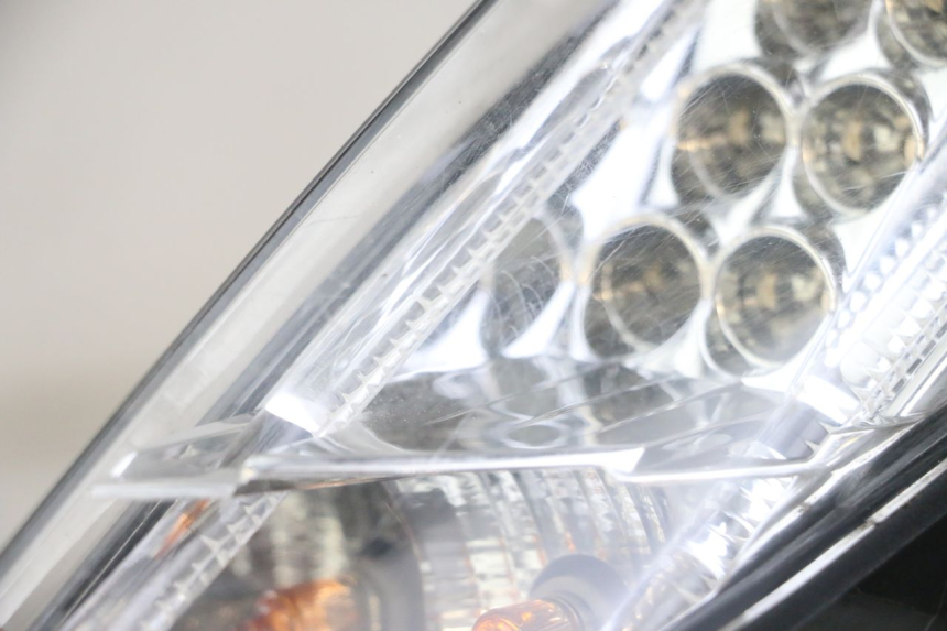 photo de RÜCKLICHT RECHTS PEUGEOT SATELIS 125 (2013 - 2018) - Oberflächenzustand und Material