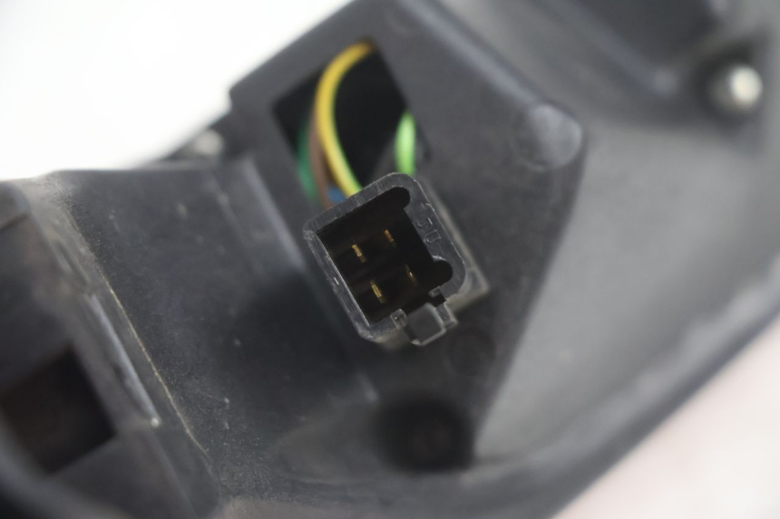 photo de RECHTES RÜCKLICHT PEUGEOT SATELIS 125 (2006 - 2009) - Oberflächenzustand und Material