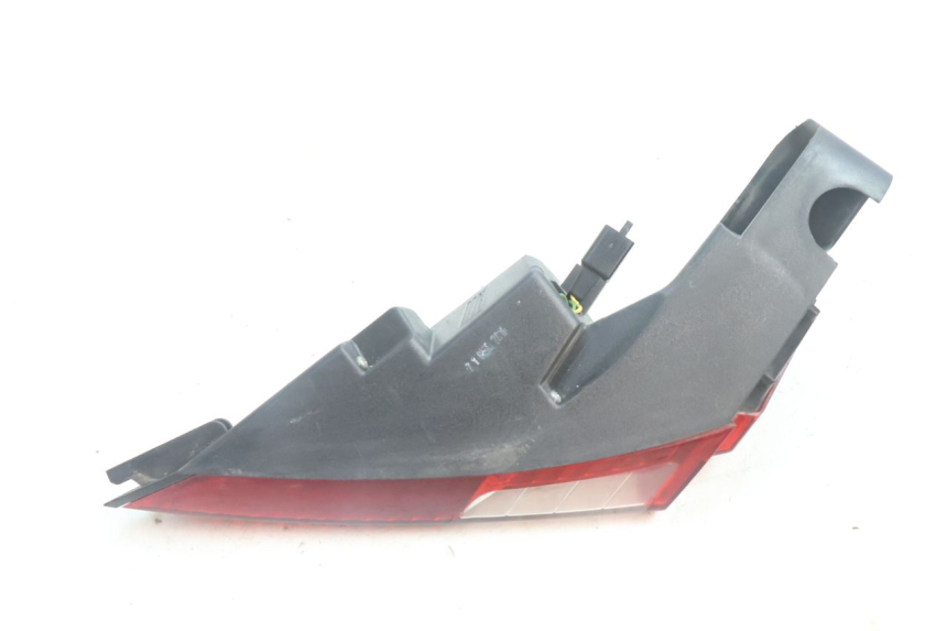 photo de RECHTES RÜCKLICHT PEUGEOT SATELIS 125 (2006 - 2009) - Zoom auf Gebrauchszustand