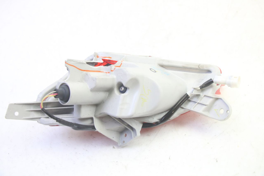 photo de RÜCKLICHT RECHTS YAMAHA TRICITY 300 (2020 - 2024) - Details der Befestigungspunkte