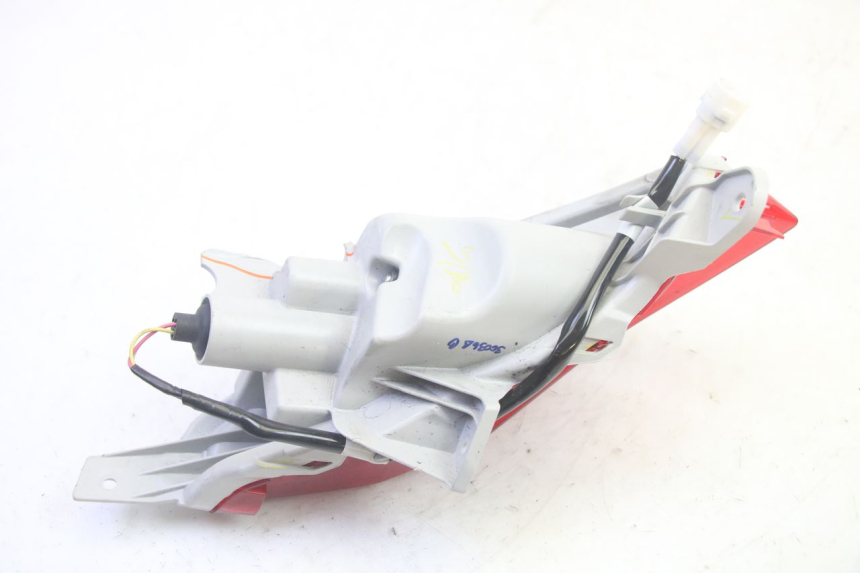 photo de RÜCKLICHT RECHTS YAMAHA TRICITY 300 (2020 - 2024) - Oberflächenzustand und Material