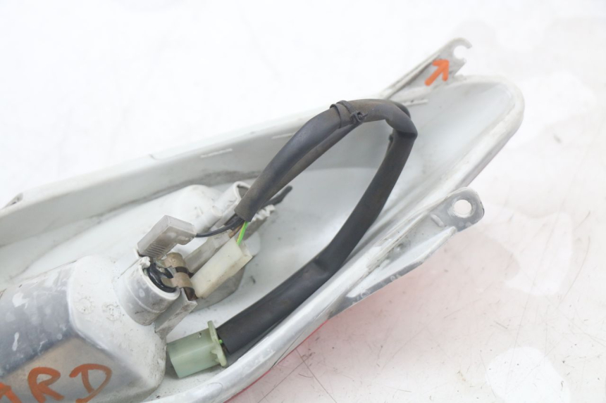 photo de RECHTES RÜCKLICHT YAMAHA XMAX X-MAX 125 (2006 - 2009) - Geprüftes Gebrauchtteil