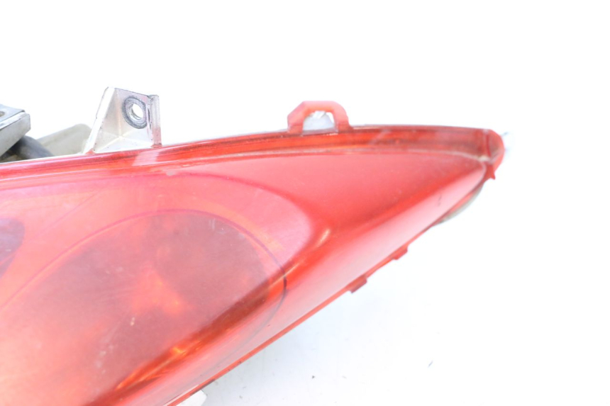 photo de RECHTES RÜCKLICHT YAMAHA X-MAX XMAX 125 (2010 - 2013) - Zoom auf Gebrauchszustand