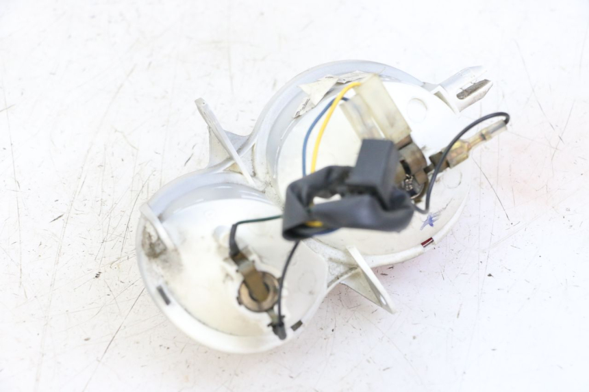 photo de RÜCKLICHT RECHTS YAMAHA YP MAJESTY 125 (2007 - 2010) - Alternative Perspektive