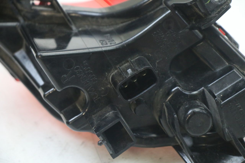 photo de RÜCKLICHT RECHTS YAMAHA YP T-MAX TMAX 530 (2017 - 2020) - Oberflächenzustand und Material