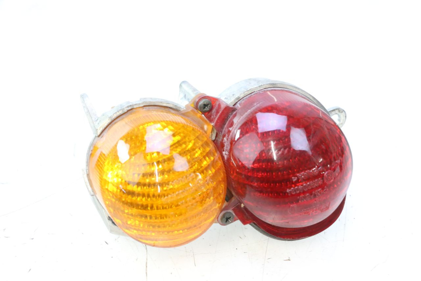 photo de RÜCKLICHT RECHTS YAMAHA YP MAJESTY 125 (1998 - 2001) - Zoom auf Gebrauchszustand