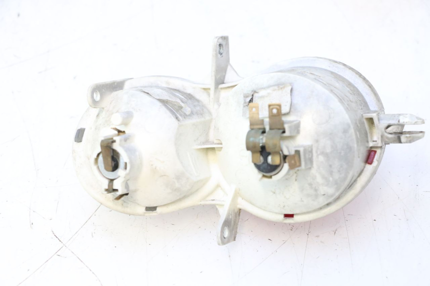 photo de RÜCKLICHT RECHTS YAMAHA YP MAJESTY 125 (2007 - 2010) - Zoom auf Gebrauchszustand