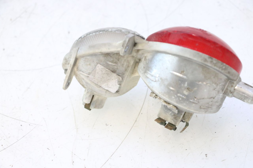 photo de RÜCKLICHT RECHTS YAMAHA YP MAJESTY 125 (2007 - 2010) - Technische Nahaufnahme