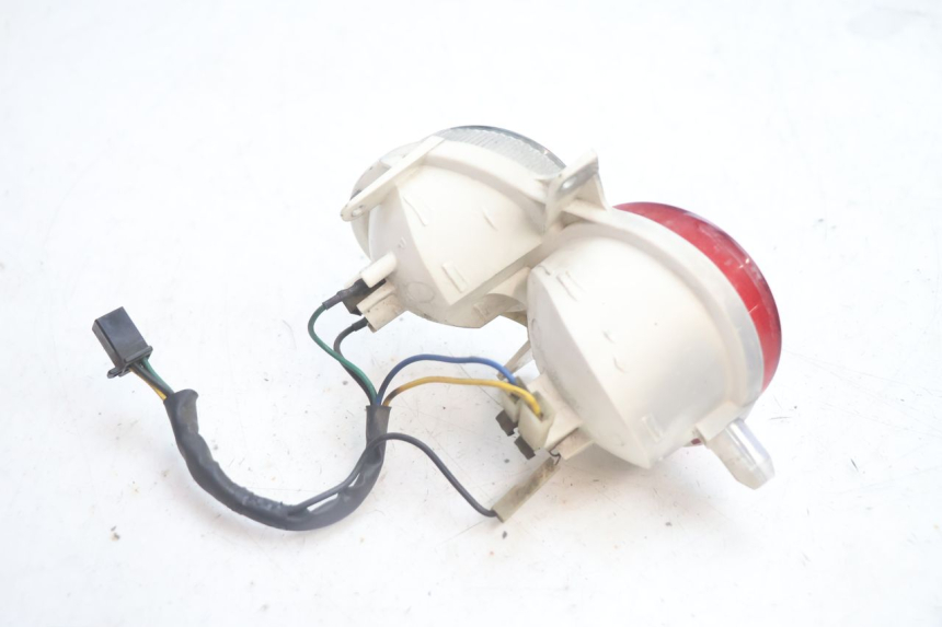 photo de RÜCKLICHT RECHTS YAMAHA YP MAJESTY 125 (2002 - 2006) - Technische Nahaufnahme