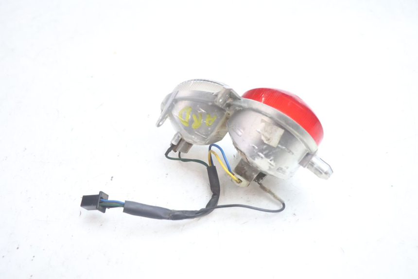 photo de RÜCKLICHT RECHTS YAMAHA YP MAJESTY 125 (2002 - 2006) - Alternative Perspektive