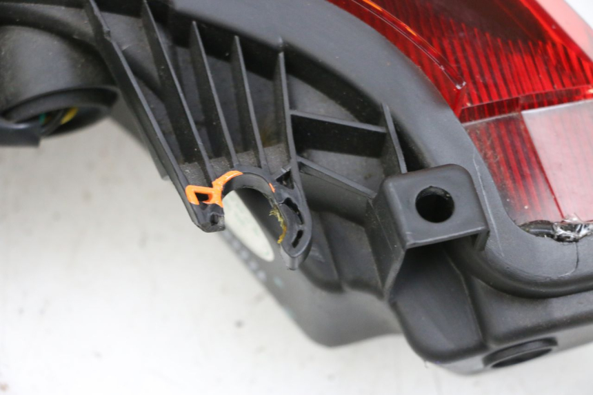 photo de RÜCKLICHT SEGWAY NINEBOT E125S 1 (2022 - 2026) - Oberflächenzustand und Material