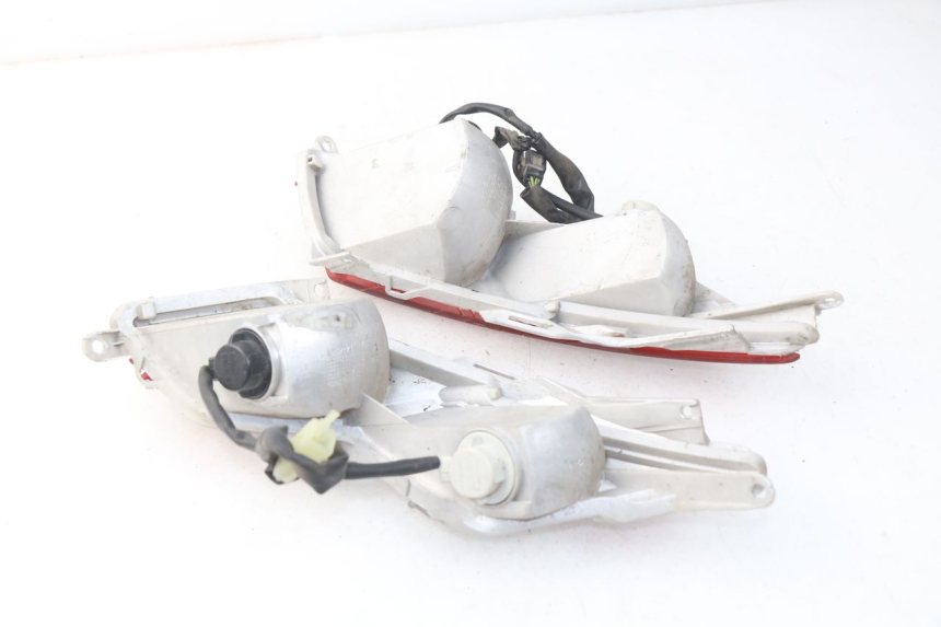 photo de RÜCKLICHT HONDA FES PANTHEON 125 (2003 - 2007) - Zoom auf Gebrauchszustand