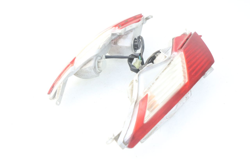 photo de RÜCKLICHT HONDA FES PANTHEON 125 (2003 - 2007) - Technische Nahaufnahme