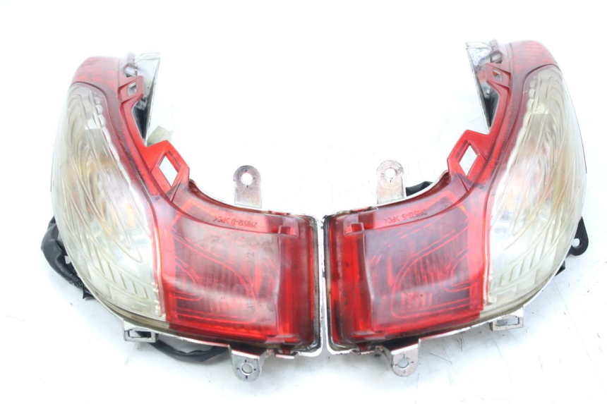 photo de RÜCKLICHT HONDA FES S-WING SWING ABS 125 (2007 - 2015) - Hauptansicht
