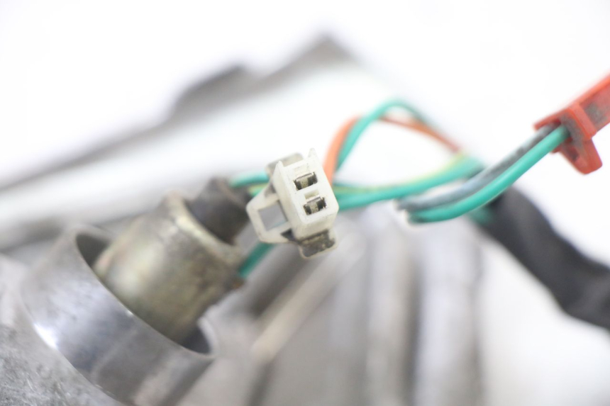 photo de RÜCKLICHT SYM FIDDLE 3 III 125 (2014 - 2020) - Oberflächenzustand und Material