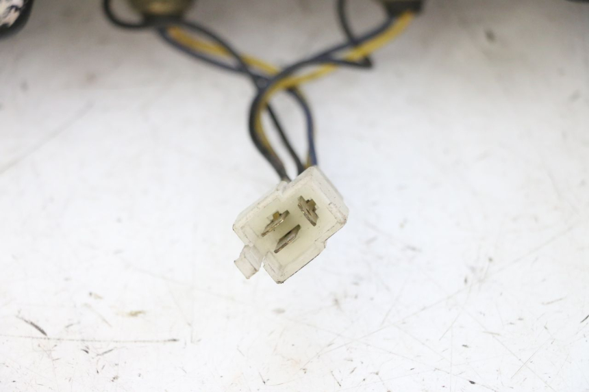 photo de RÜCKLICHT YAMAHA FJ 36Y 1100 (1984 - 1985) - Kennzeichnungen und Originalreferenzen