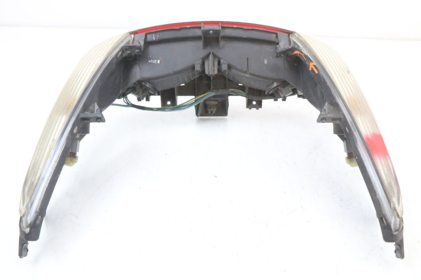 photo de RÜCKLICHT HONDA FJS SILVER WING SILVERWING 400 (2005 - 2008) - Details der Befestigungspunkte