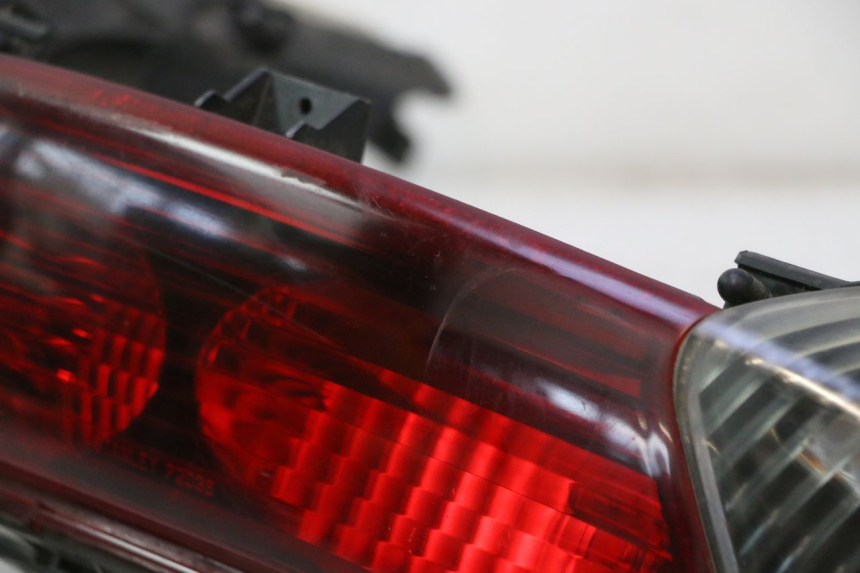 photo de RÜCKLICHT HONDA FJS SILVER WING SILVERWING 400 (2005 - 2008) - Qualität der Gebrauchtware