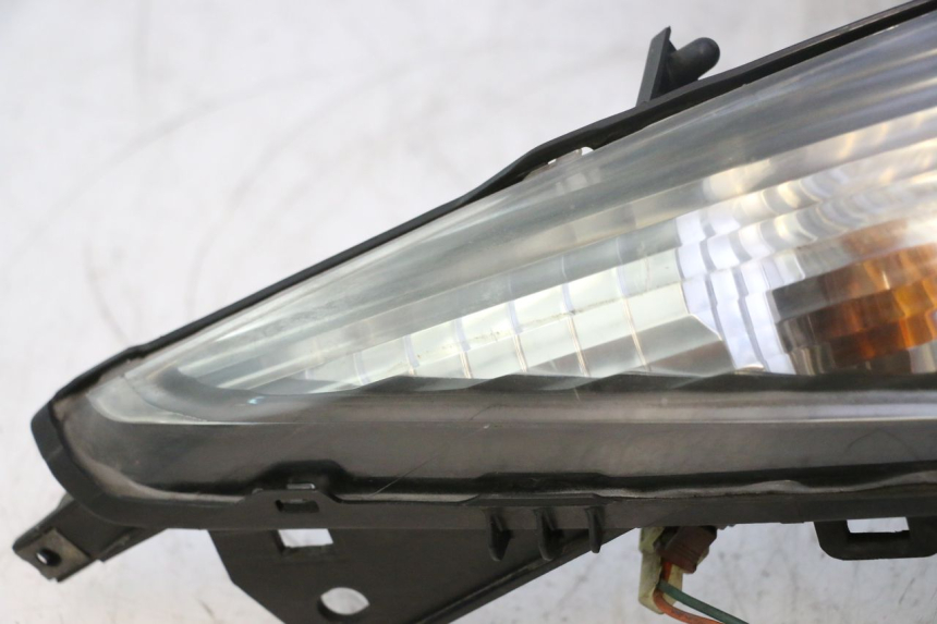 photo de RÜCKLICHT HONDA FJS SILVER WING SILVERWING 400 (2005 - 2008) - Details der Befestigungspunkte
