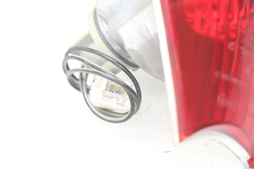 photo de RÜCKLICHT PIAGGIO FLY 100 (2006 - 2010) - Zoom auf Gebrauchszustand