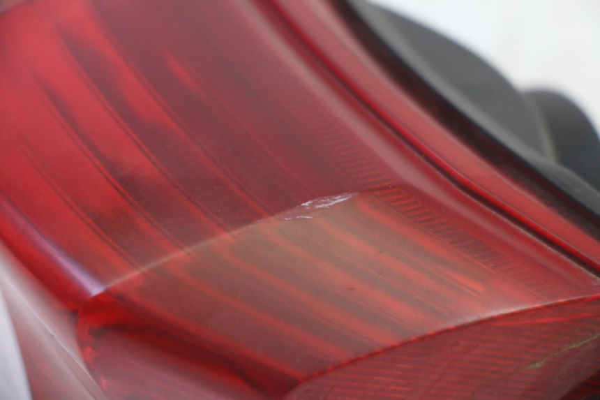 photo de RÜCKLICHT YAMAHA FZ6 N FAZER 600 (2004 - 2006) - Details der Befestigungspunkte