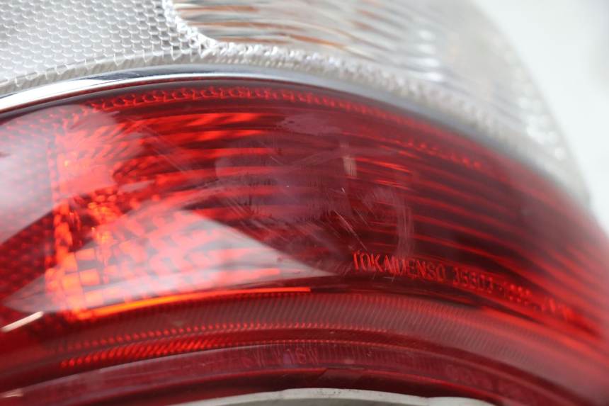 photo de RÜCKLICHT LINKS SUZUKI BURGMAN EXECUTIVE ABS 650 (2006 - 2012) - Zoom auf Gebrauchszustand