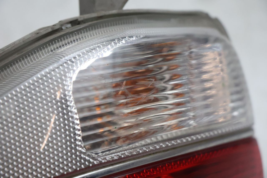 photo de RÜCKLICHT LINKS SUZUKI BURGMAN EXECUTIVE ABS 650 (2006 - 2012) - Alternative Perspektive