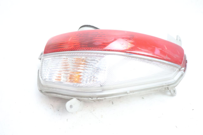 photo de RÜCKLICHT LINKS SUZUKI BURGMAN EXECUTIVE ABS 650 (2006 - 2012) - Technische Nahaufnahme