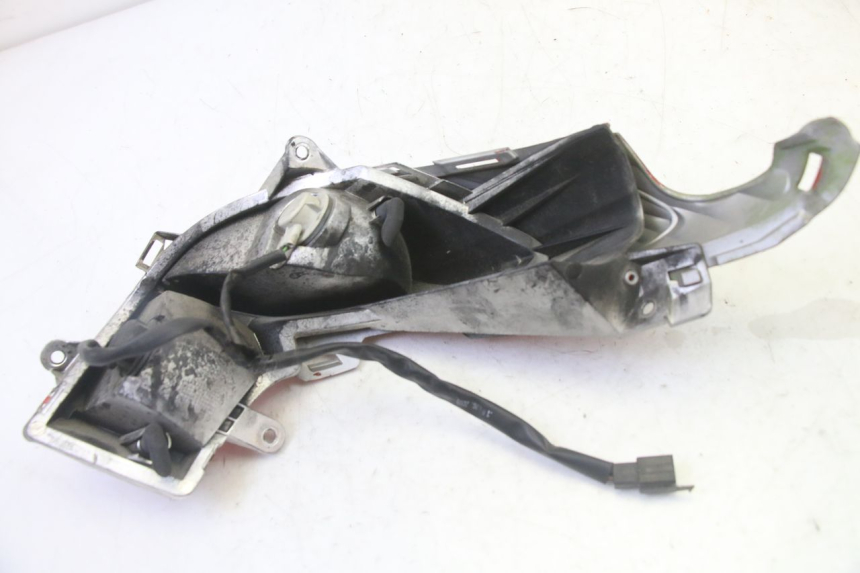 photo de RÜCKLICHT LINKS HONDA FES S-WING SWING ABS 125 (2007 - 2015) - Technische Nahaufnahme