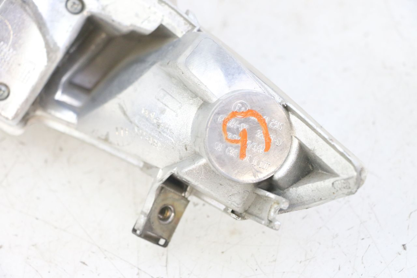 photo de RÜCKLICHT LINKS PIAGGIO IE MP3 YOURBAN 300 (2011 - 2016) - Alternative Perspektive