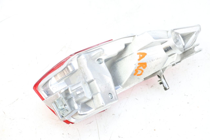 photo de RÜCKLICHT LINKS PIAGGIO MP3 HPE 300 (2019 - 2026) - Geprüftes Gebrauchtteil