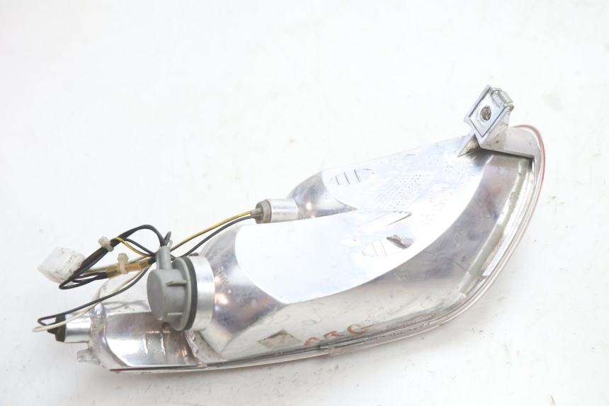 photo de LINKES RÜCKLICHT PIAGGIO MP3 LT 400 (2007 - 2012) - Details der Befestigungspunkte