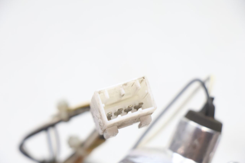 photo de LINKES RÜCKLICHT PIAGGIO MP3 LT 400 (2007 - 2012) - Oberflächenzustand und Material