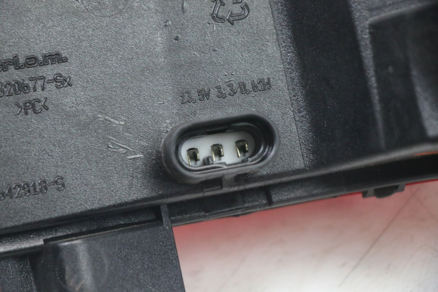 photo de RÜCKLICHT LINKS PIAGGIO MP3 500 (2014 - 2017) - Oberflächenzustand und Material