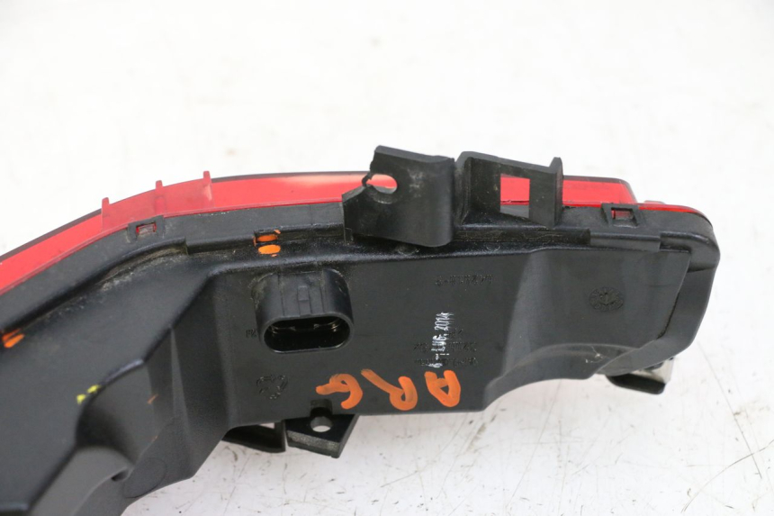 photo de RÜCKLICHT LINKS PIAGGIO MP3 500 (2014 - 2017) - Zoom auf Gebrauchszustand